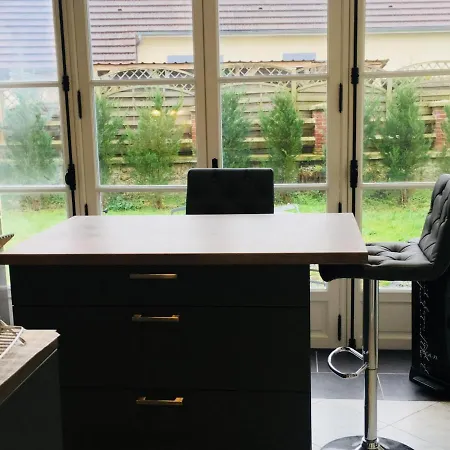 Renove En Rez-de-jardin, Proche Centre, 2 Pieces, 4 Pers., Equipements Modernes, Appartement