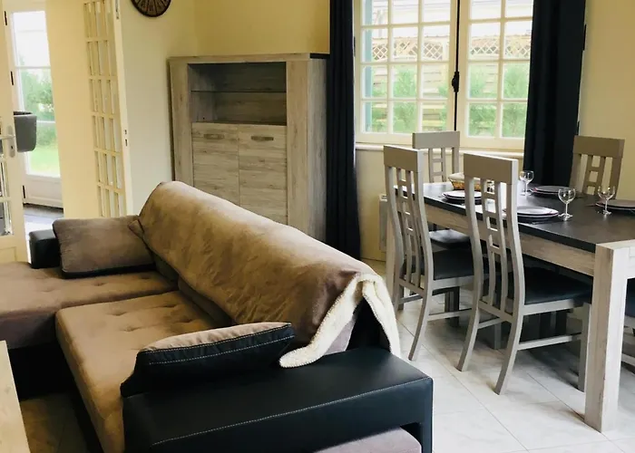 Rénové En Rez-de-jardin, Proche Centre, 2 Pièces, 4 Pers., équipements Modernes, - Fr-1-487-309