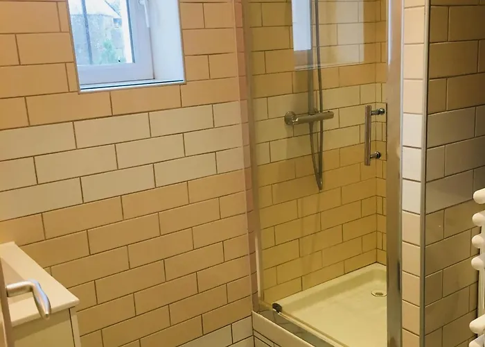 Appartamento Rénové En Rez-de-jardin, Proche Centre, 2 Pièces, 4 Pers., équipements Modernes, - Fr-1-487-309